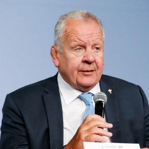 Sir Bill Beaumont CBE